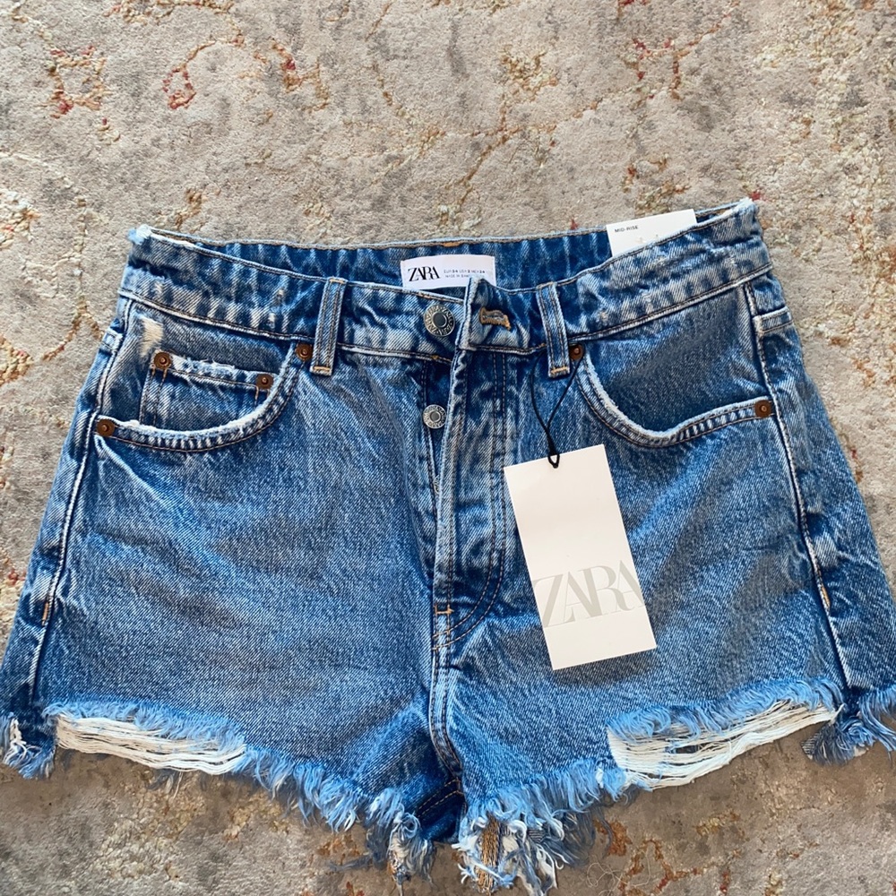Zara Mid-rise Blue Jean Shorts